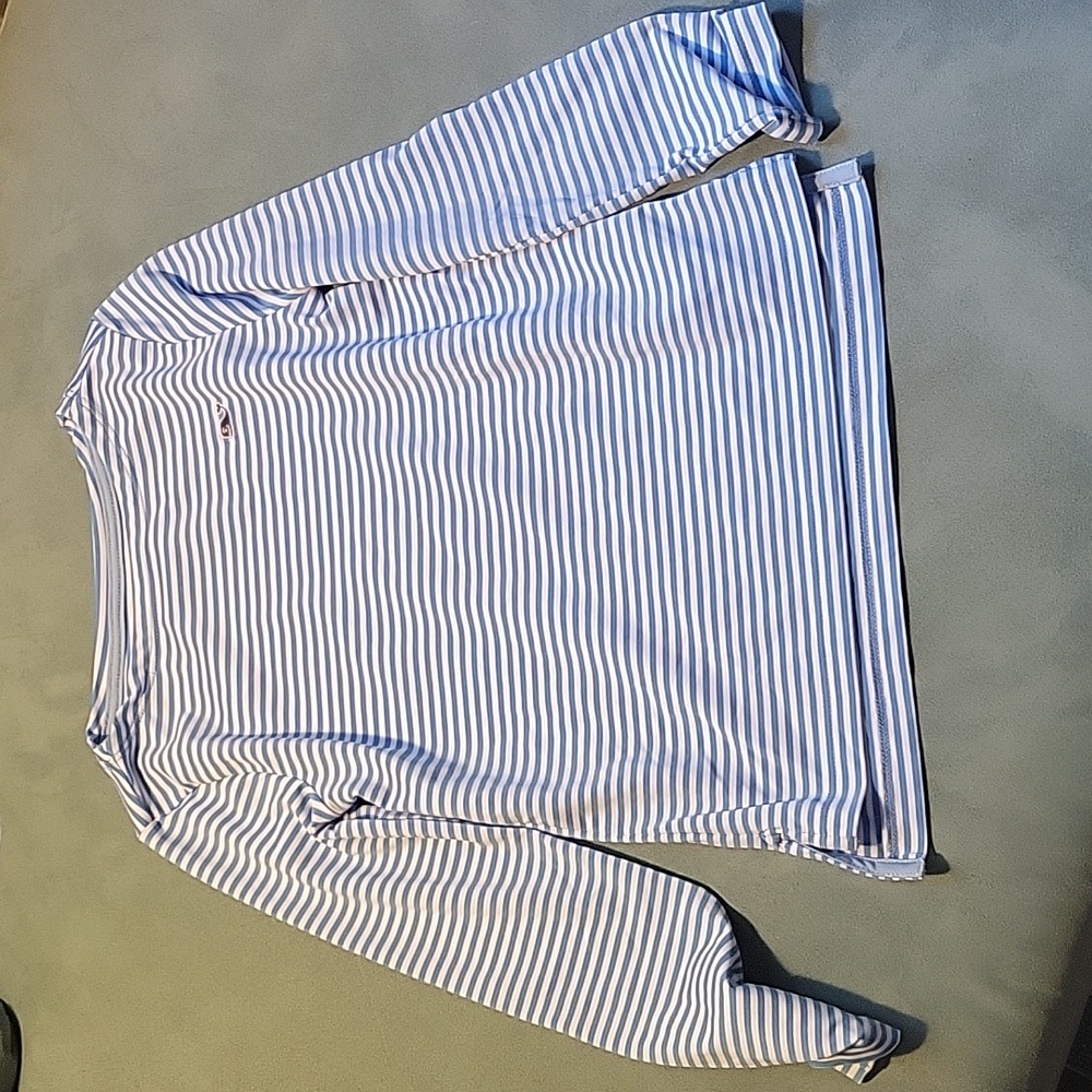 EUC Vineyard Vines Long Sleeved Performance Shirt